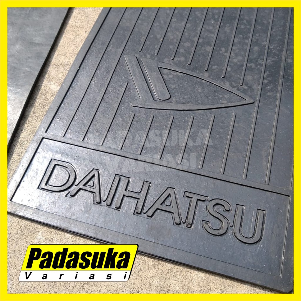 การ์ดโคลน A PAIR of Daihatsu Hijet รูปที่ 3