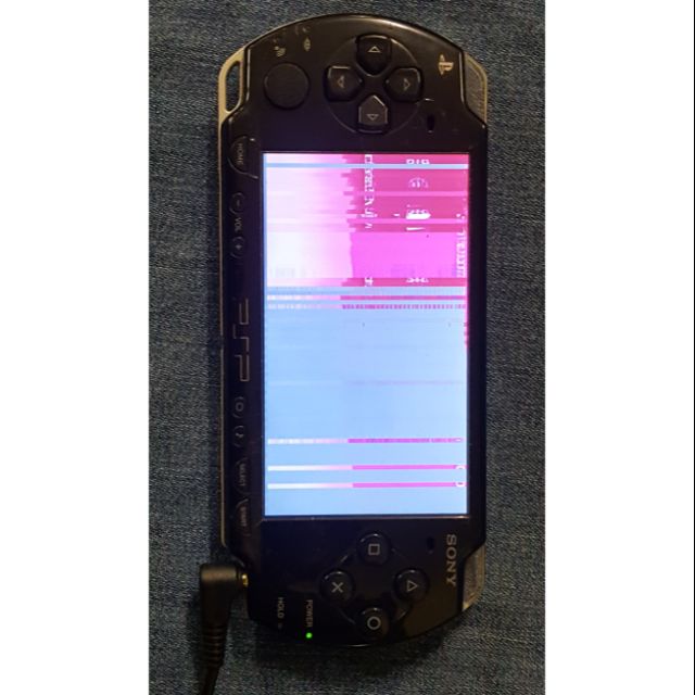 เครื่องเกมส์ PSP รุ่น 2000 ขายตามสภาพนะ
