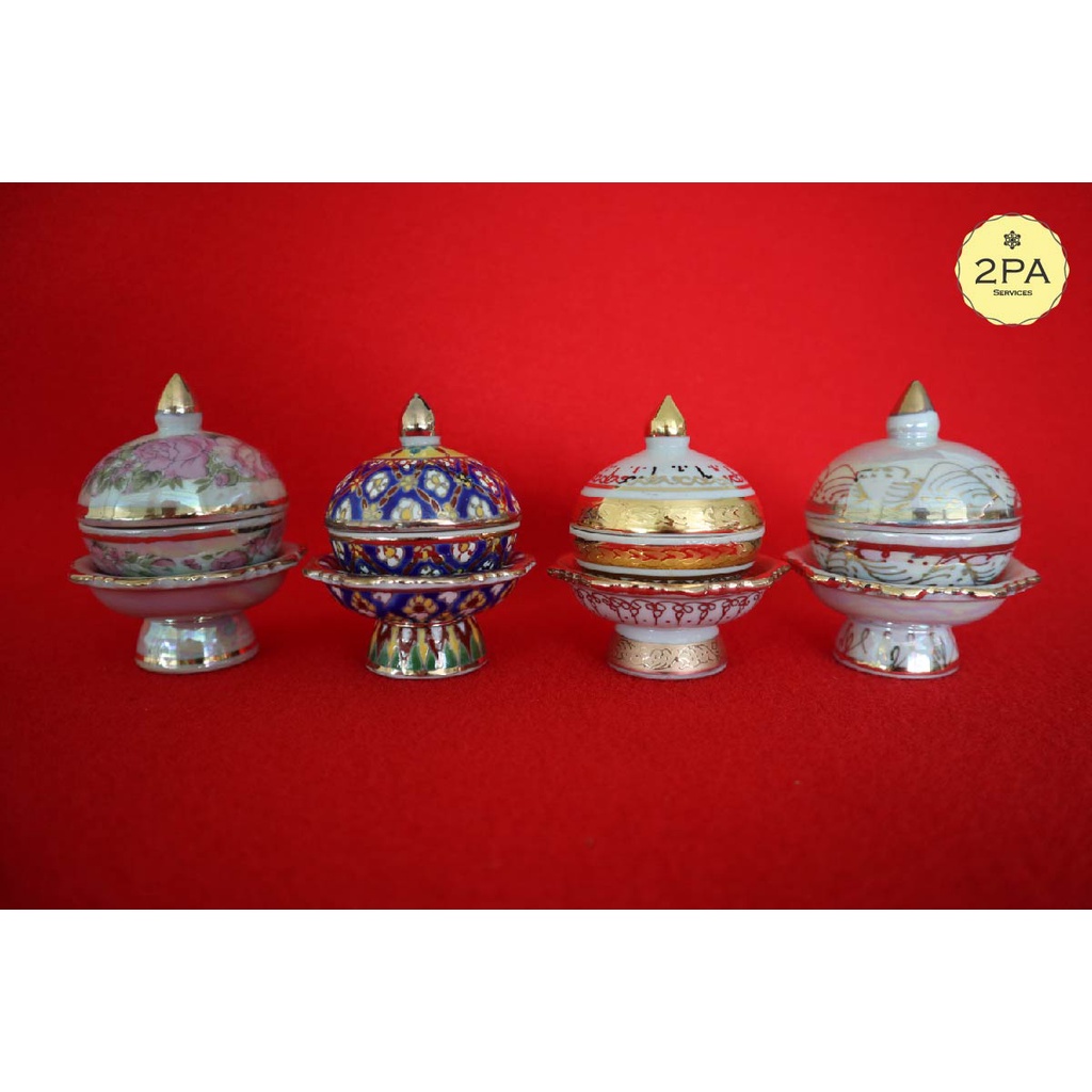 ผอบเบญจรงค์ ลายทอง ทรงกลม ขนาด 2 นิ้ว พร้อมพานรอง สำหรับใส่แป้งเจิม หรือพระธาตุอัฐิ