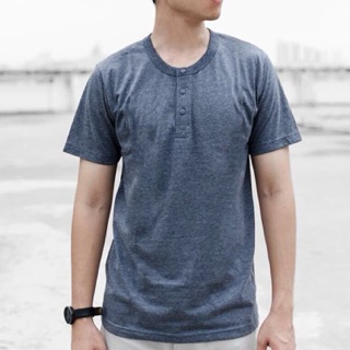 Basic button neck short sleeved t-shirt