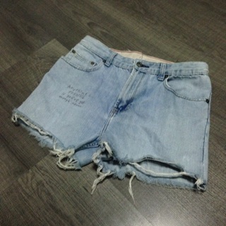 GAP short jeans กางเกงขาสั้น กางเกงยีนส์ ขารุ่ย ปักลาย