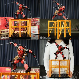 เดดพูล Deadpool แอคชั่น ฉากใหญ่ งานแบรนด์ ขนาดประมาณ 40cm ลูกค้าทุกคนมีส่วนลดสูงสุด 200.- บาท