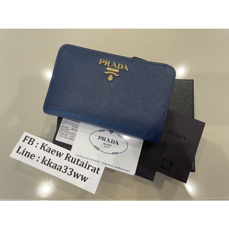 Used like new กระเป๋าสตางค์ Prada แท้ 100%