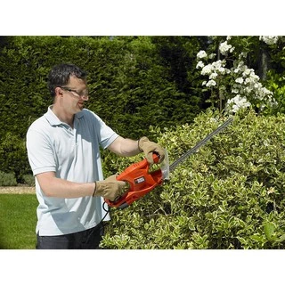 Black+Decker เครื่องตัดแต่งพุ่มไฟฟ้า 420วัตต์ รุ่น GT4245-B1