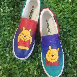 No.0139 รองเท้าเพ้นท์ Diy by mashop shoes Pooh