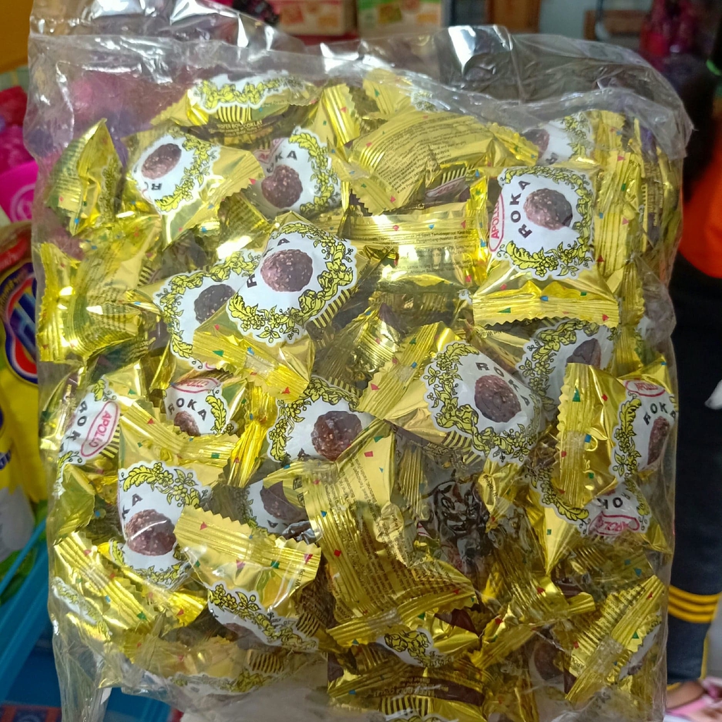 ขนม APOLLO ROKA เวเฟอร์เคลือบช็อกโกแลตผสมถั่ว