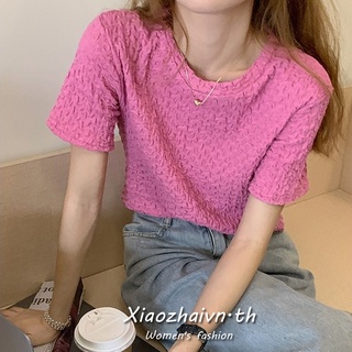 Xiaozhainv เวอร์ชั่นเกาหลีใหม่ สีทึบสุดเก๋ ริ้วรอยฟองสลิม เสื้อยืดแขนสั้น ท็อปทุกแมตช์ แฟชั่นผู้หญิง