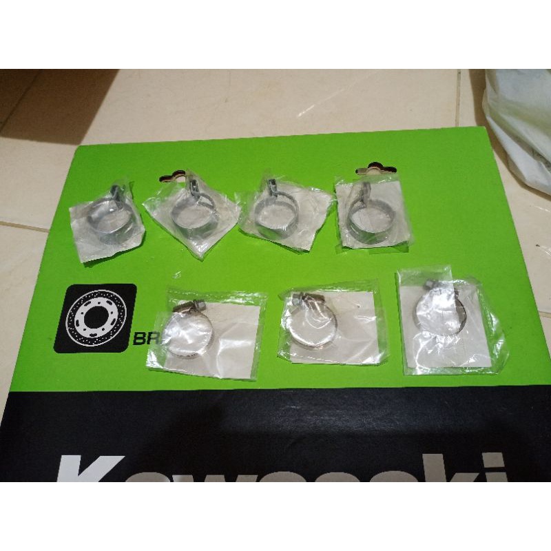 ขายยกชุดสายรัดท่อน้ำนินจา250/300,Z250/300(ของแท้)