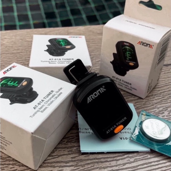 เครื่องตั้งสายกีตาร์ AROMA guitar tuner รุ่น AT-01A เที่ยงตรงแม่นยำ ตั้งได้ทั้ง กี