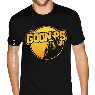 [COD]เสื้อยืด ผ้าฝ้าย แบบนิ่ม พิมพ์ลาย The Goonies สไตล์อังกฤษ สําหรับผู้ชายS-5XL