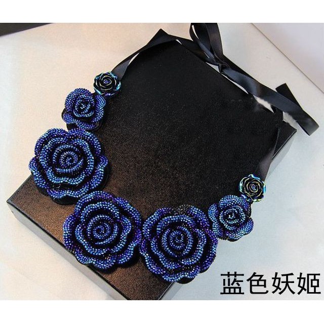 สร้อยคอ Bohemian Dark Blue Rose