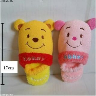 รองเท้าอยู่บ้าน ไซด์เล็ก สำหรับเด็กเล็ก ขนาดยาว 17 cm ลาย พูห์ pooh Piglet พิกเล็ต