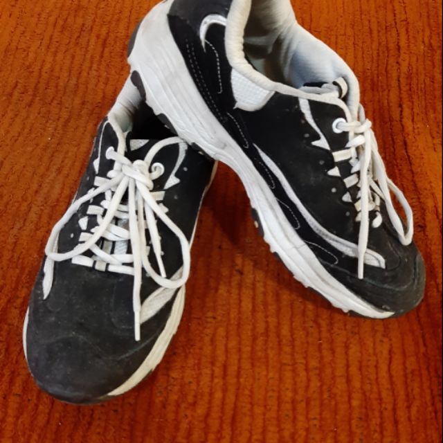 Skechers