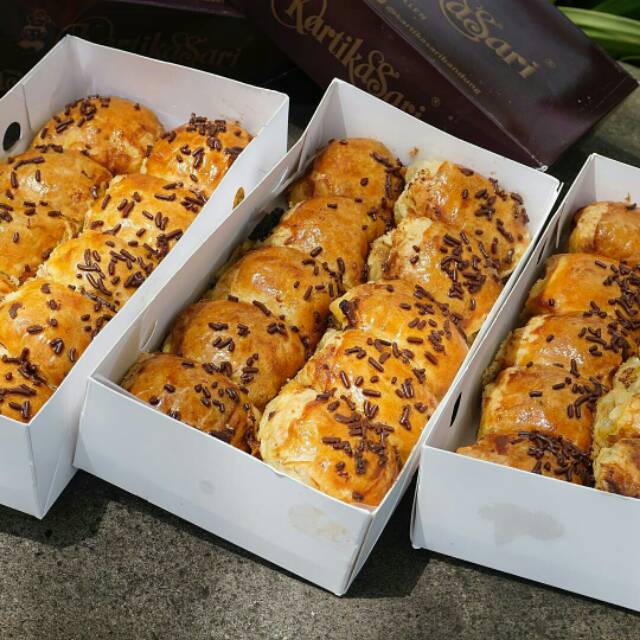 Kartika Sari Bollen Banana - Kartika Sari Mini Bollen Banana Bandung