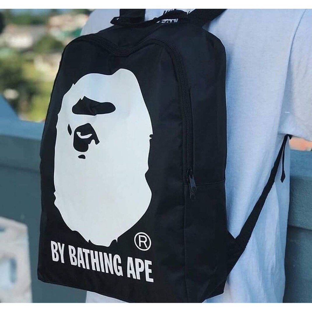 BAPE Backpack by Bathing Ape  กระเป๋าเป้สะพายหลังของแท้