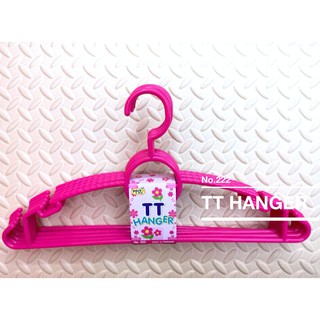 ไม้แขวนเสื้อพลาสติก คุณภาพดี สีชมพู อย่างหนา ขนาดทั่วไป No.222 TT Hanger 1 แพ๊ค บรรจุ 5 ชิ้น