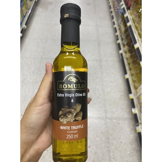 น้ำมันมะกอกธรรมชาติ ผสม เห็ดทรัฟเฟิลขาว  ตรา โรมูโล 250 Ml. Extra Virgin Oil &amp; White Truffle Condiment ( Romulo Brand )