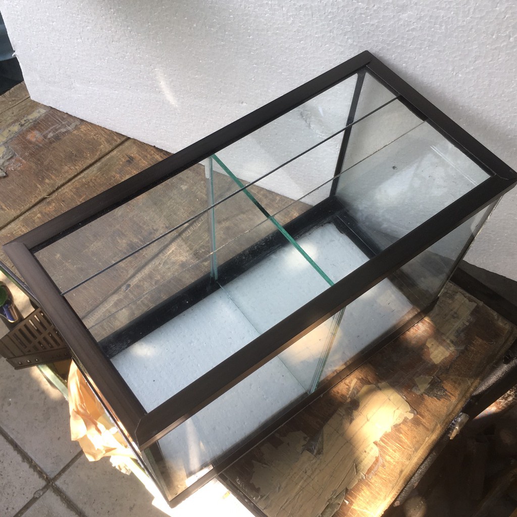 ตู้ปลาขอบอะลูมิเนียม 2 ช่อง พร้อมฝา ขนาด 6x12x8.5 - รูปที่ 3