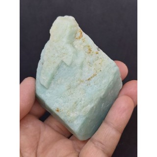 🦋 หินอมาโซไนต์ (Amazonite) สีเขียวอ่อนๆ มีรอยตัดให้เห็นด้านในสวยๆ🌟 น้ำหนัก 182 กรัม