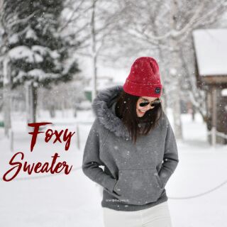 เสื้อไหมพรมเนื้อหนา ฮู้ดมีเฟอร์ใหญ่ๆ Foxy Sweater