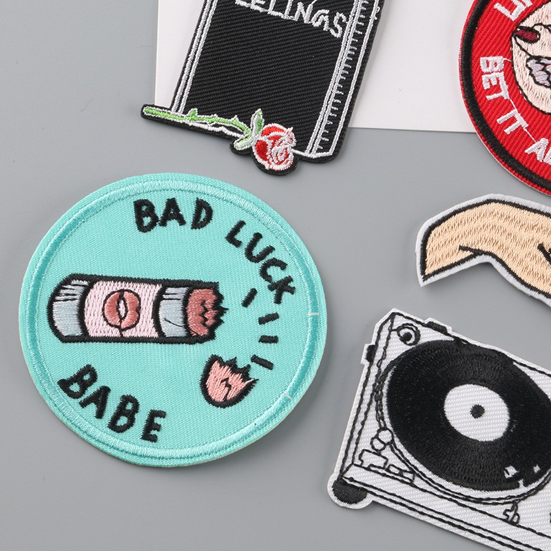 พร้อมส่ง!!DIY iron on patches ตัวรีดติดเสื้อ อาร์มติดเสื้อ ตัวรีดติดผ้า ติดแมส ติดกระเป๋า หมวก แจ็คเก็ต B25