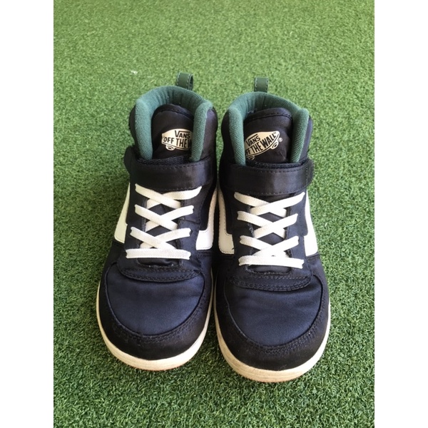 รองเท้าผ้าใบ Vans แท้