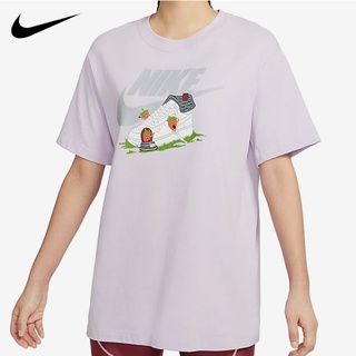 [S-5XL]Nike ของแท้ 100% เสื้อยืดคอกลม แขนสั้น ทรงหลวม สไตล์สปอร์ต สําหรับผู้หญิง AF1 DR9021