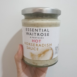 พร้อมส่ง !! Waitrose Essential Hot Horseradish Sauce 285 g. ซอสสำหรับเนื้อสัตว์ 285 กรัม