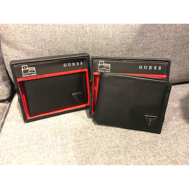 กระเป๋าสตางค์ผู้ชาย GUESS พร้อมที่ใส่การ์ดเเยก ของเเท้จาก USA ลดราคา 50%