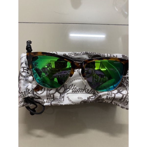 CLERANCE OLDSTOCK ️ ️HAWKERS แว่นกันแดด Classic Carey Green