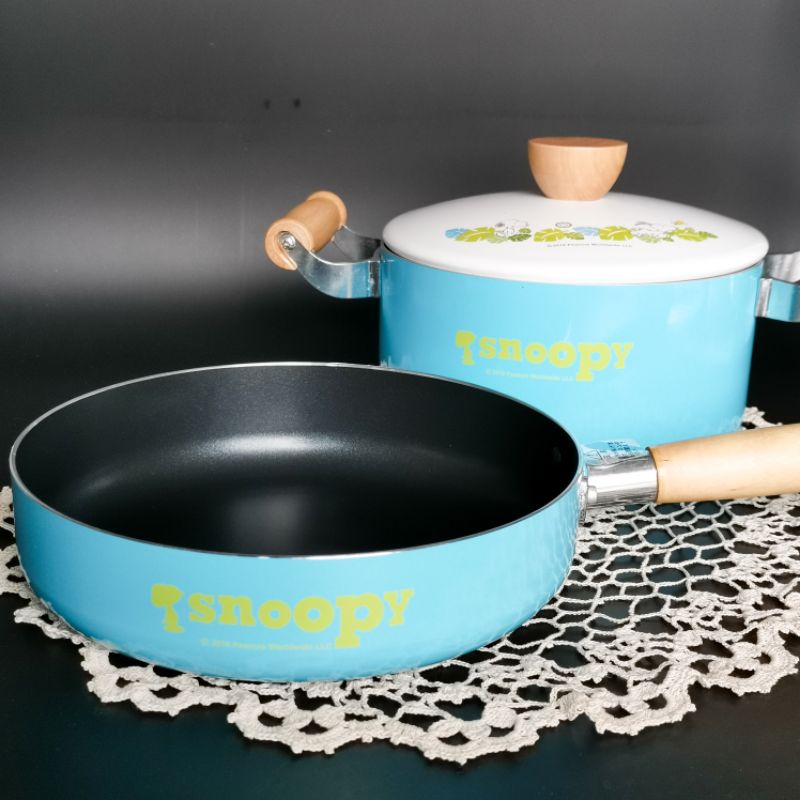 เซท ชุด กระทะ หม้อ เคลือบเทฟลอน สีฟ้า ลายสนู๊ปปี้ blue set pan/pot teflon with snoopy pattern