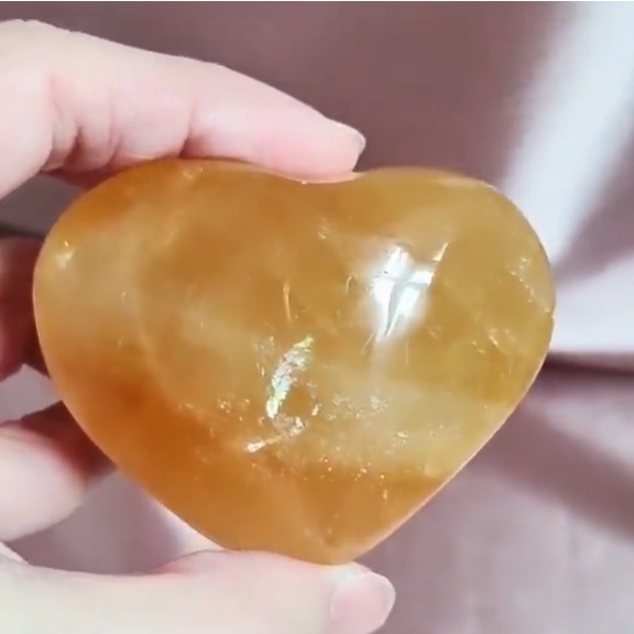 [Kyzen Living] หัวใจแคลไซต์น้ําผึ้ง