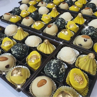 ขนมกลางรวม 6 ชนิด Ladoo Moduk mix