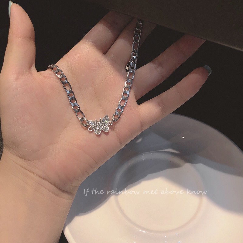 เครื่องประดับหรูหราสร้อยคอผู้หญิงรูปผีเสื้อ