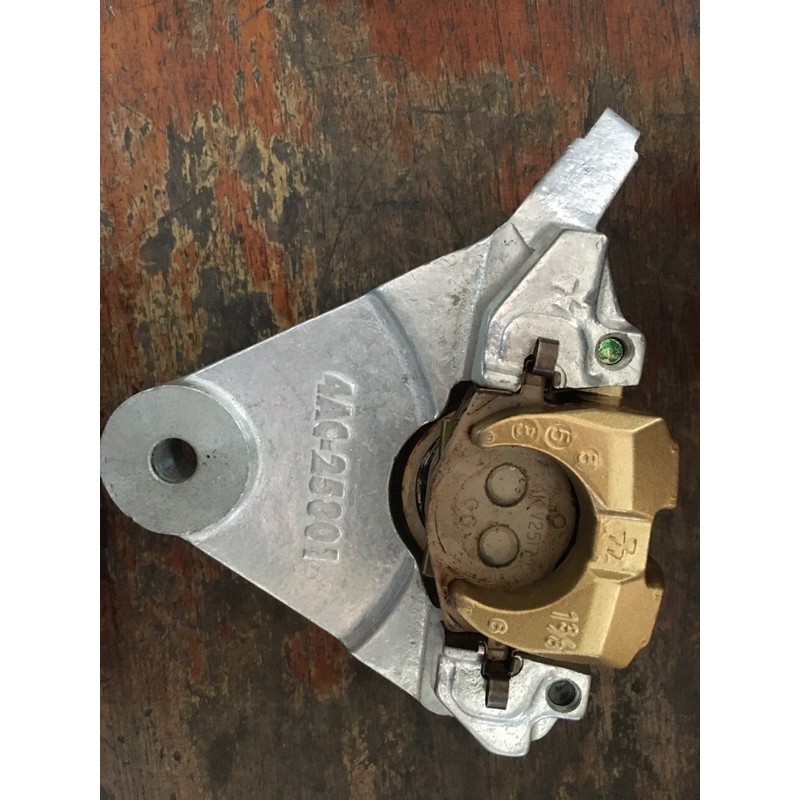 ดิสเบรคหลังพร้อมขา JR120 แท้งานเก่า มือ1