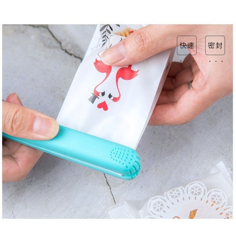 เครื่องซีลถุงขนม ขนาดพกพา //มี 2 สี ชมพูและฟ้า พร้อมกล่อง