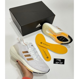 รองเท้า adidas utraboost 22 รุ่นใหม่ล่าสุด