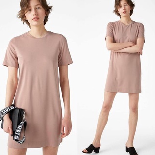 Monki Super-soft t-shirt dress     เดรสสั้นคอกลม เนื้อผ้าshell ผ้าเนื้อนิ่มมากก เนื้อละเอียดๆ เนื้อผ้ายืดหยุ่น ใส่สบาย