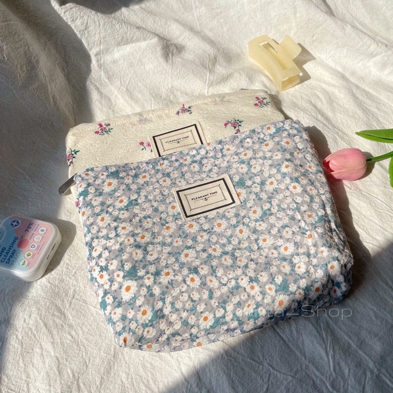 (พร้อมส่ง ) flower bag กระเป๋าใส่เครื่องสำอางมีซิป มี 17 แบบให้เลือก ลายดอกไม้ น่ารักหวาน