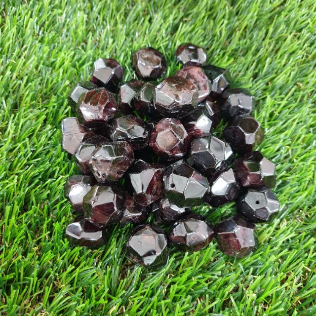 การ์เนต-โกเมน Garnet