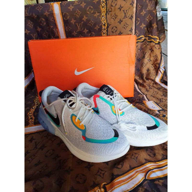 รองเท้าnike joyride dual run