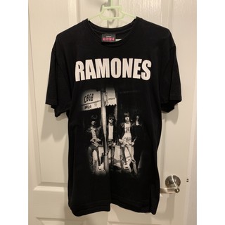 เสื้อยืดผ้าฝ้ายพิมพ์ลายขายดี Rare☠️RAMONES At CBGB Club T-Shirt☠️🔥