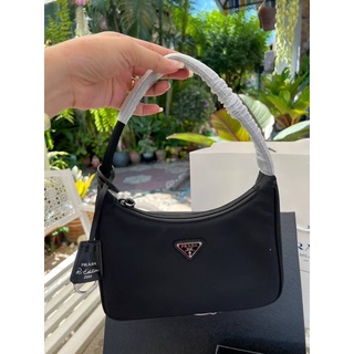 Prada Hobo สีดำ Size 22cm