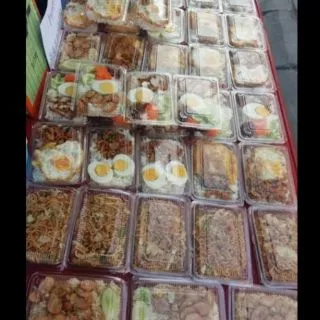 กล่องพลาสติกใส (เบอร์ -4H) กล่องใสฝาพับ ขนาดกล่องกว้าง 9×/ยาว14.5×/สูง 4.5ซม. สวยใส ใส่ข้าวเหนียวมะม่วง ขนม แพค 100 ใบ