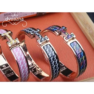 สร้อยข้อมือม้า Hermès Clic H Pixel ของแท้ Black &amp; White