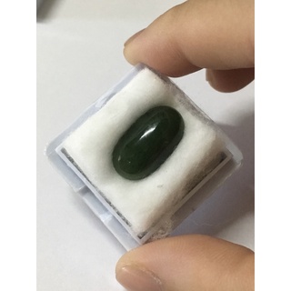 NEPHRITE หยกเนฟไฟรต์ แท้ 8 cts.  สีดี เนื้อดี  ทรงรียาว อูมสวยมากค่ะ