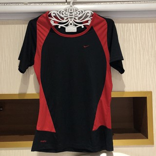 Nike Fitdry T shirt Size M-L สภาพดีมาก