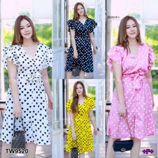 TW9520

Dress #สาวอวบ เดรสคอวีแขนกุดแต่งระบาย