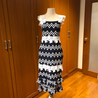 Pinploy Closet new dress size L สวยมากๆๆค่ะงานฉลุลูกไม้ทั้งตัว