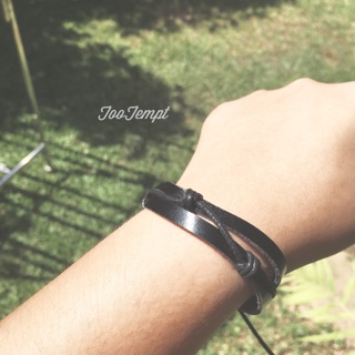 Mini Leather Bracelet สร้อยข้อมือหนังขนาดเล็ก สีดำ